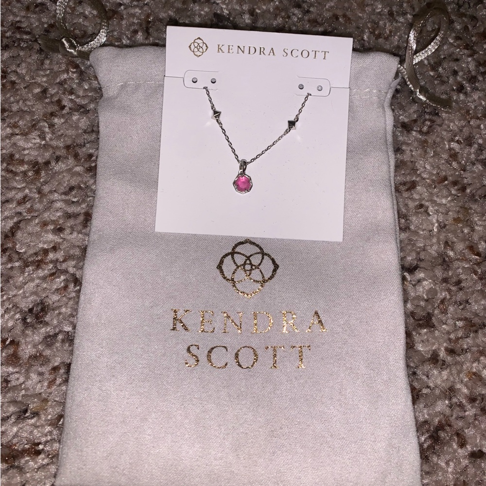 Kendra Scott Necklace